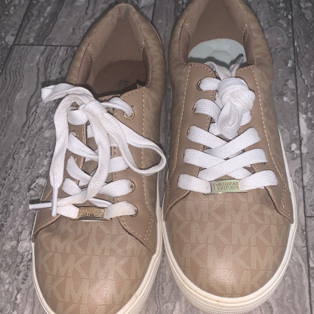 MK girls size 2 shoes
